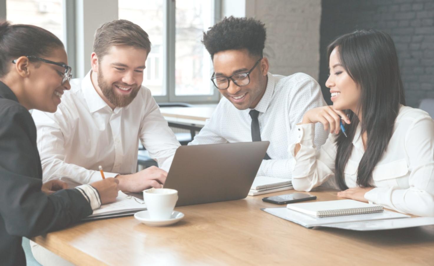 Modernes Büro mit Beratungsplätzen